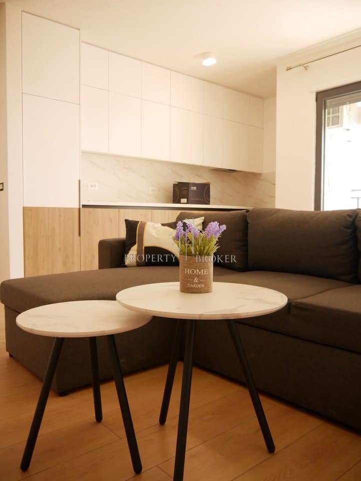 🏡 Jepet me qira apartament 2+1 te Bulevardi i Ri